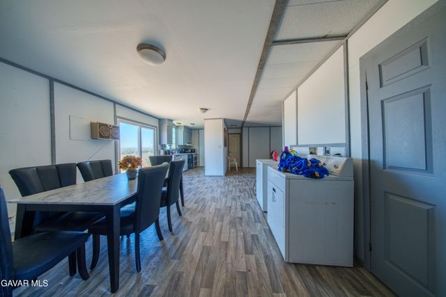 E Vic Avenue V12 116 Ste, Pearblossom, CA 93553