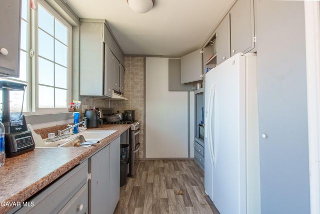 E Vic Avenue V12 116 Ste, Pearblossom, CA 93553