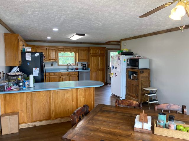 1120 JOT EM DOWN RD, Morris Chapel, TN 38361