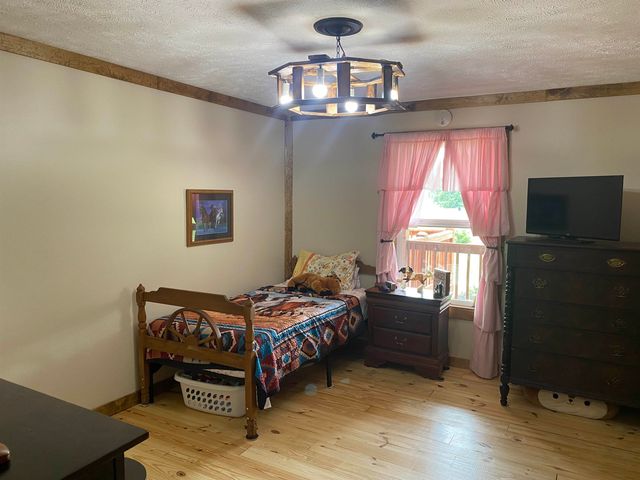 1120 JOT EM DOWN RD, Morris Chapel, TN 38361