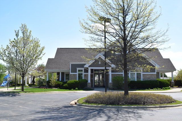 598 Wexford Drive, Elgin, IL 60124