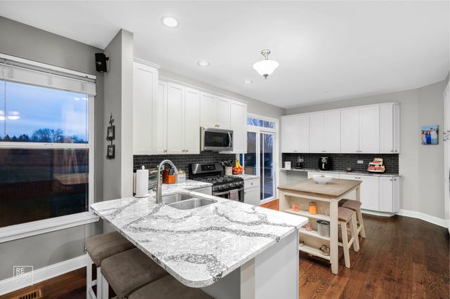 598 Wexford Drive, Elgin, IL 60124