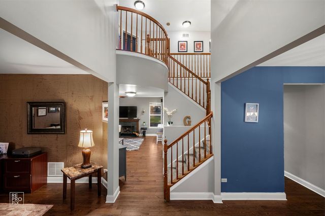 598 Wexford Drive, Elgin, IL 60124