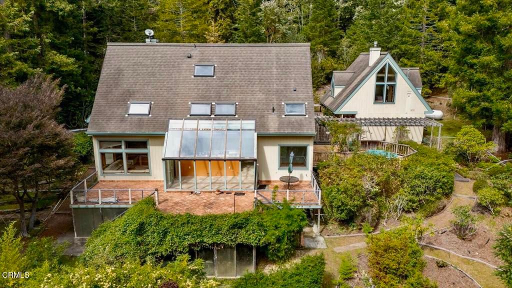 Image 3 of property listing at 33100 Frog Pond Road, Little River, CA 95456