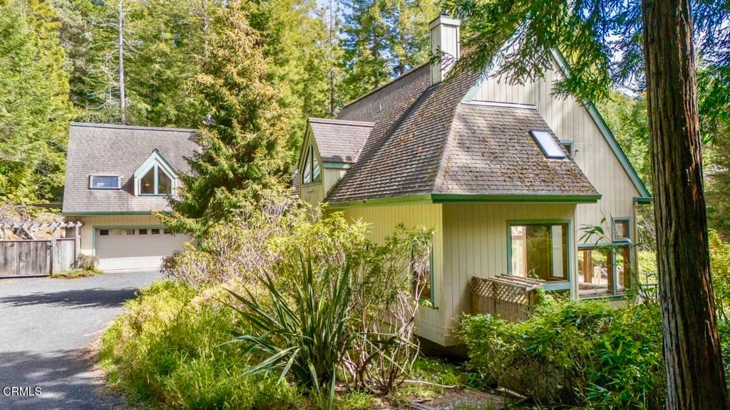 Image 4 of property listing at 33100 Frog Pond Road, Little River, CA 95456