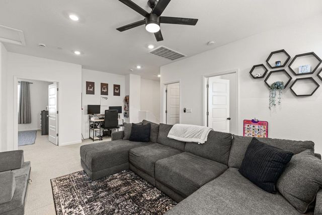 7293 Dorstone Way, Sacramento, CA 95829