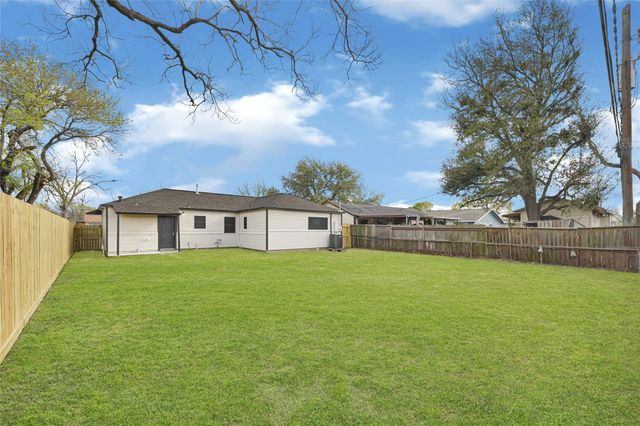 1106 Pauline Avenue, Pasadena, TX 77502