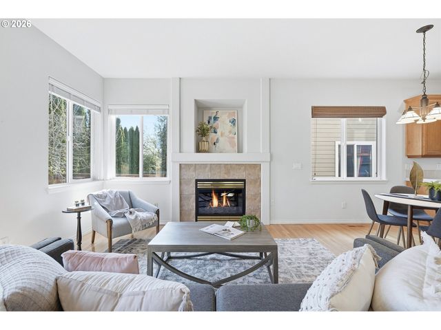 5274 Nw CRADY Ln, Portland, OR 97229