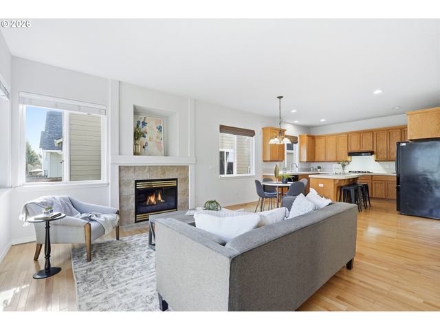 5274 Nw CRADY Ln, Portland, OR 97229