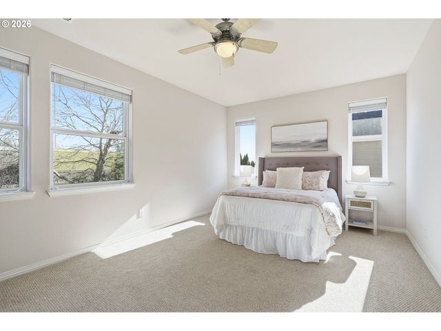 5274 Nw CRADY Ln, Portland, OR 97229