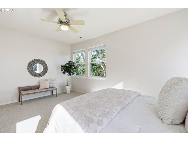 5274 Nw CRADY Ln, Portland, OR 97229