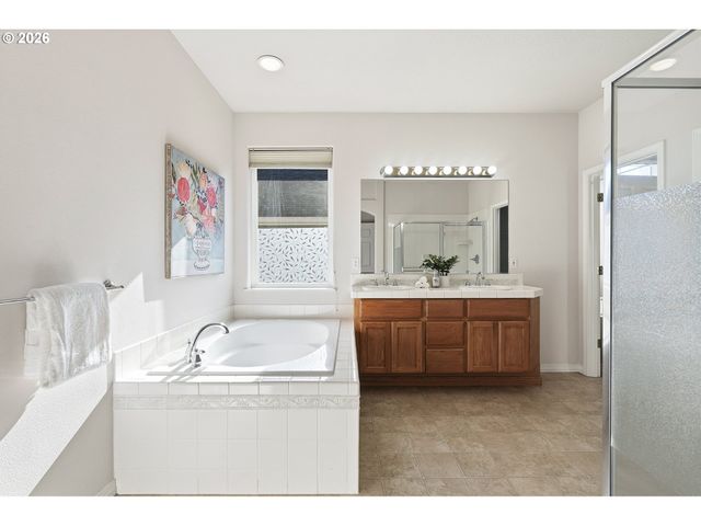 5274 Nw CRADY Ln, Portland, OR 97229