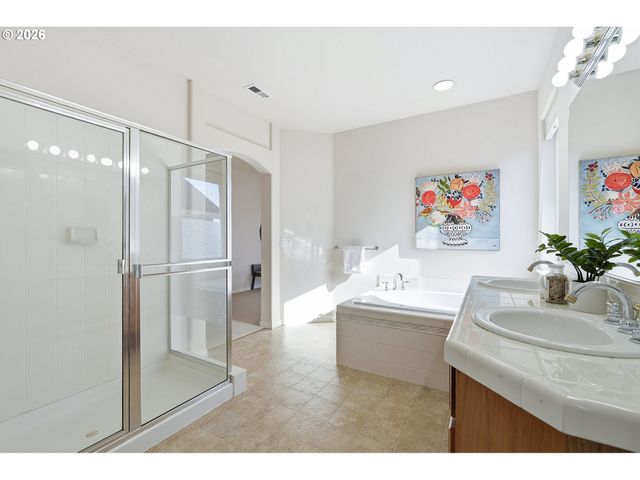 5274 Nw CRADY Ln, Portland, OR 97229