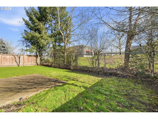 5274 Nw CRADY Ln, Portland, OR 97229