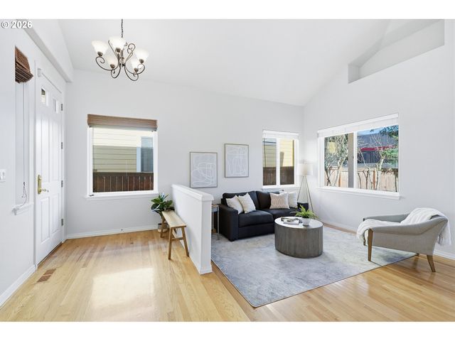 5274 Nw CRADY Ln, Portland, OR 97229