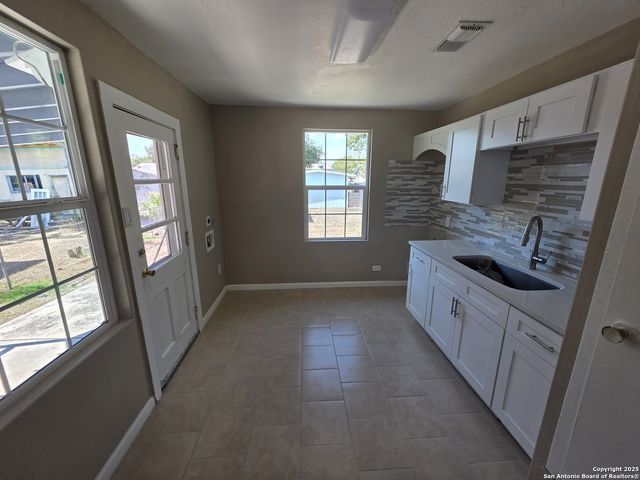 3111 Mars, San Antonio, TX 78226