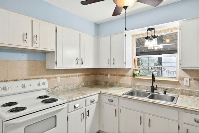 8810 SE 88TH PLACE, Ocala, FL 34472