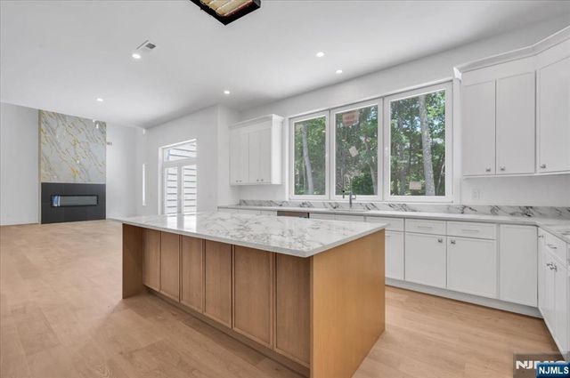 72 Heritage Drive, West Milford, NJ 07480