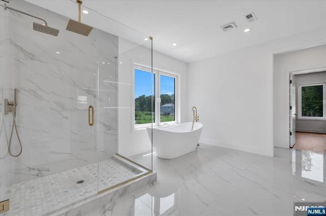 72 Heritage Drive, West Milford, NJ 07480
