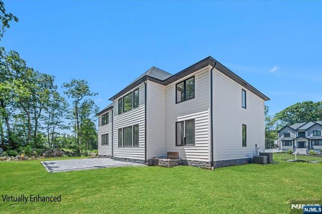 72 Heritage Drive, West Milford, NJ 07480