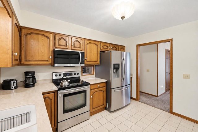 1414 Red Cloud Lane, Madison, WI 53704
