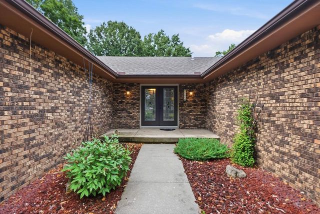 1414 Red Cloud Lane, Madison, WI 53704