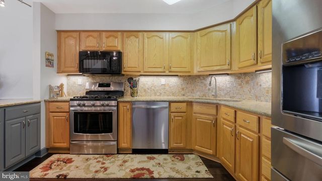 163 PROGRESS DR, Doylestown, PA 18901