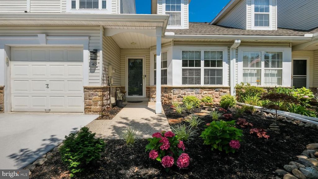 163 PROGRESS DR, Doylestown, PA 18901