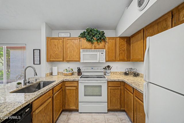 1120 N VAL VISTA Drive 95, Gilbert, AZ 85234