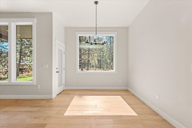 6478 Sheneen Ct, Nine Mile Falls, WA 99026