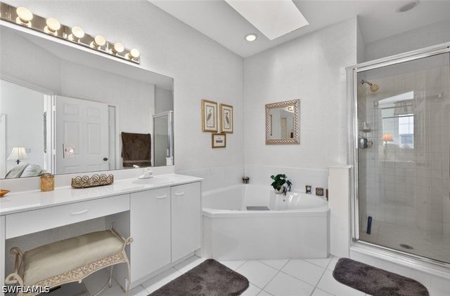 8540 Mystic Greens WAY 305, Naples, FL 34113