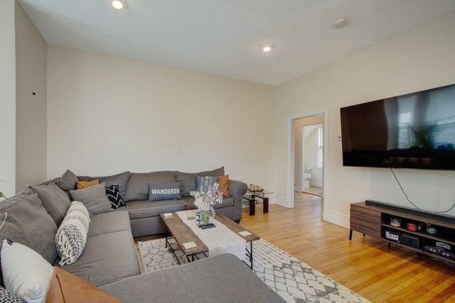 9 West Street 1, Westborough, MA 01581
