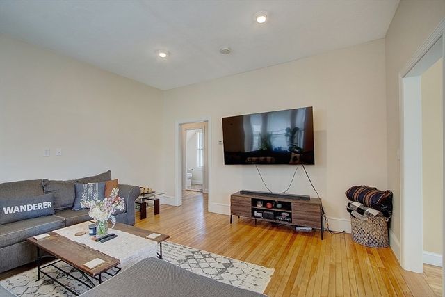 9 West Street 1, Westborough, MA 01581