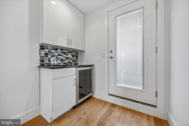 405 GREENWICH ST, Philadelphia, PA 19147