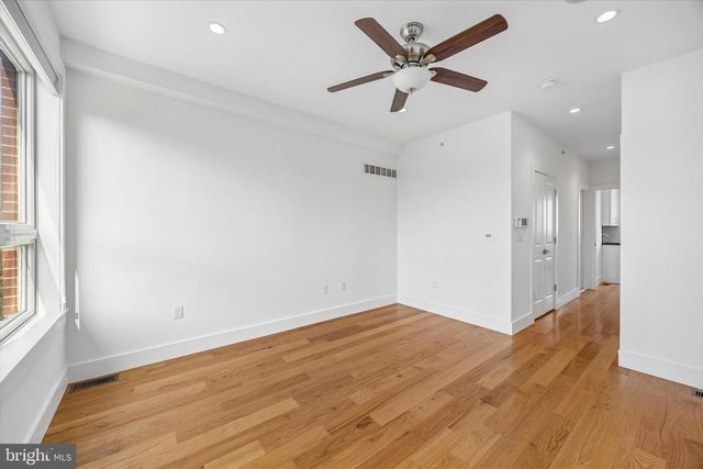 405 GREENWICH ST, Philadelphia, PA 19147