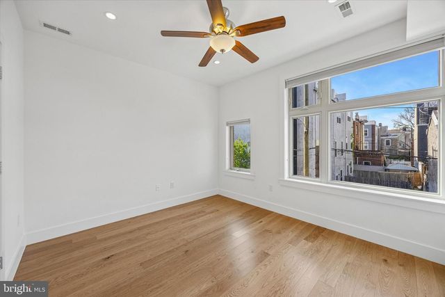 405 GREENWICH ST, Philadelphia, PA 19147