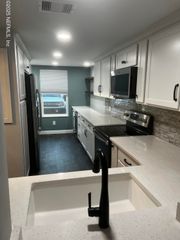 8129 VILLAGE GATE Court, Jacksonville, FL 32217