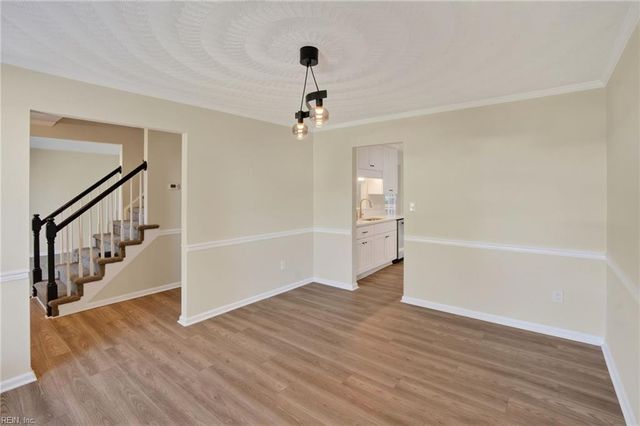 1136 Norcova CT, Chesapeake, VA 23320