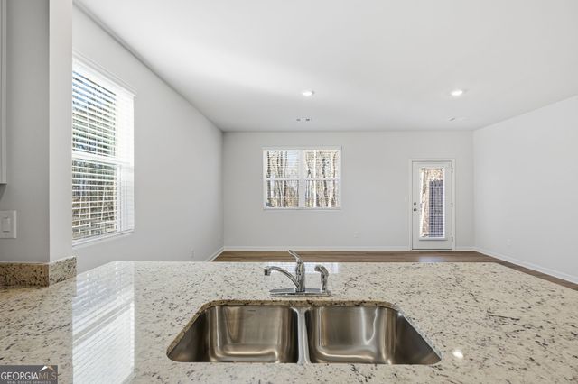 5971 Skylar Drive, Atlanta, GA 30336