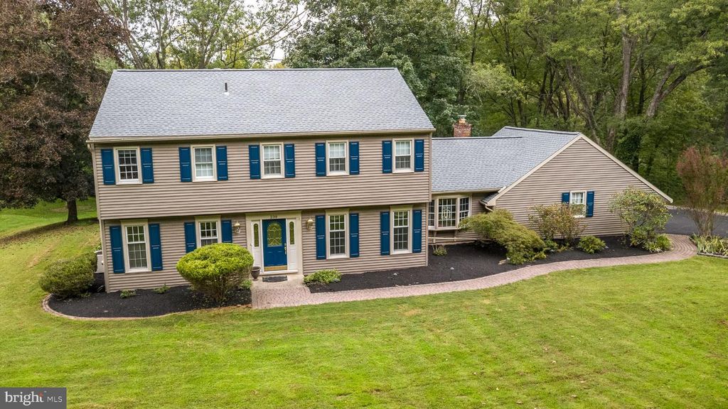 239 SADDLE DR, FURLONG, PA 18925 — exterior