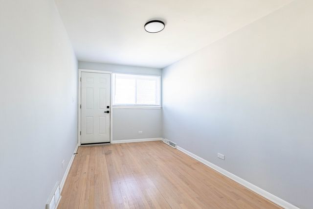 4914 W 32nd Place 2, Cicero, IL 60804