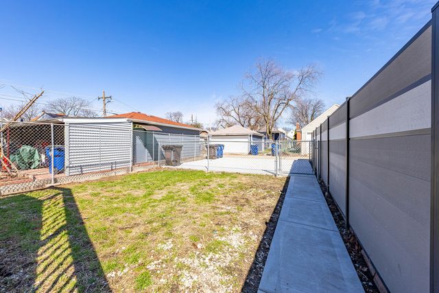 4914 W 32nd Place 2, Cicero, IL 60804