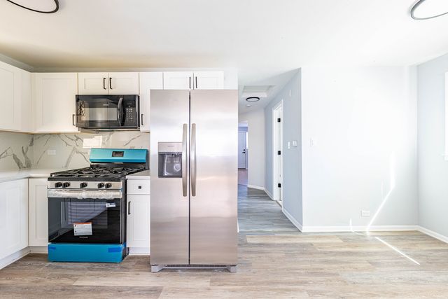 4914 W 32nd Place 2, Cicero, IL 60804