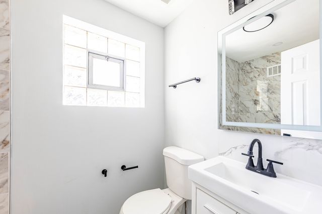 4914 W 32nd Place 2, Cicero, IL 60804