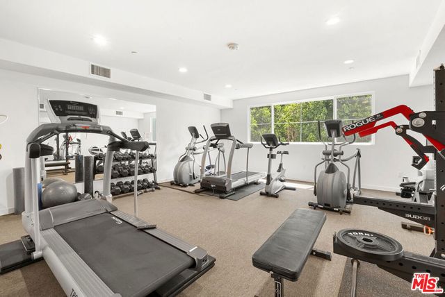 4240 Laurel Canyon Boulevard 105, Studio City, CA 91604