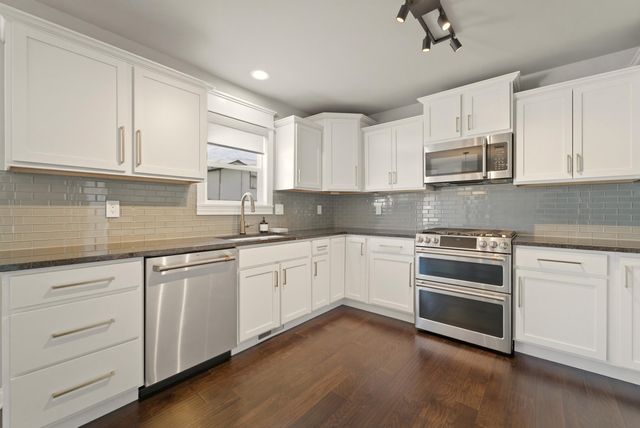 3104 Westwind Drive, Valparaiso, IN 46385