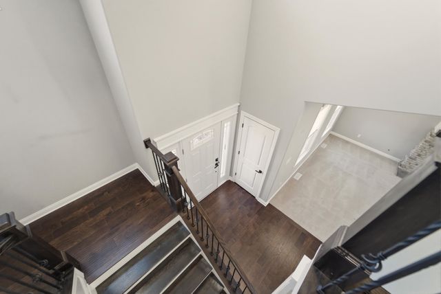 3104 Westwind Drive, Valparaiso, IN 46385