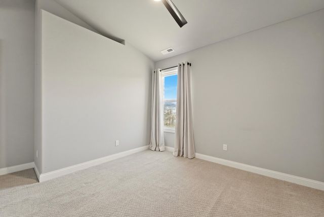 3104 Westwind Drive, Valparaiso, IN 46385