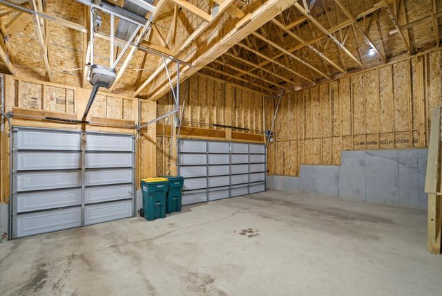 3104 Westwind Drive, Valparaiso, IN 46385