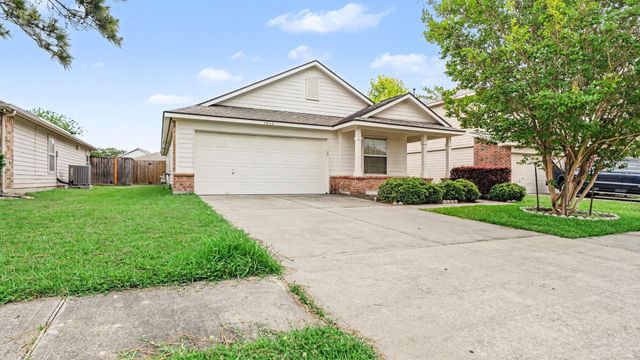 7826 Chervil Lane, Baytown, TX 77521